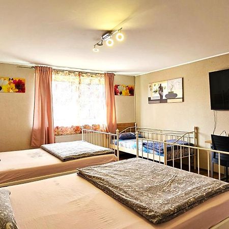 Gruendauer Monteurwohnung/Studentenwohnung Экстерьер фото