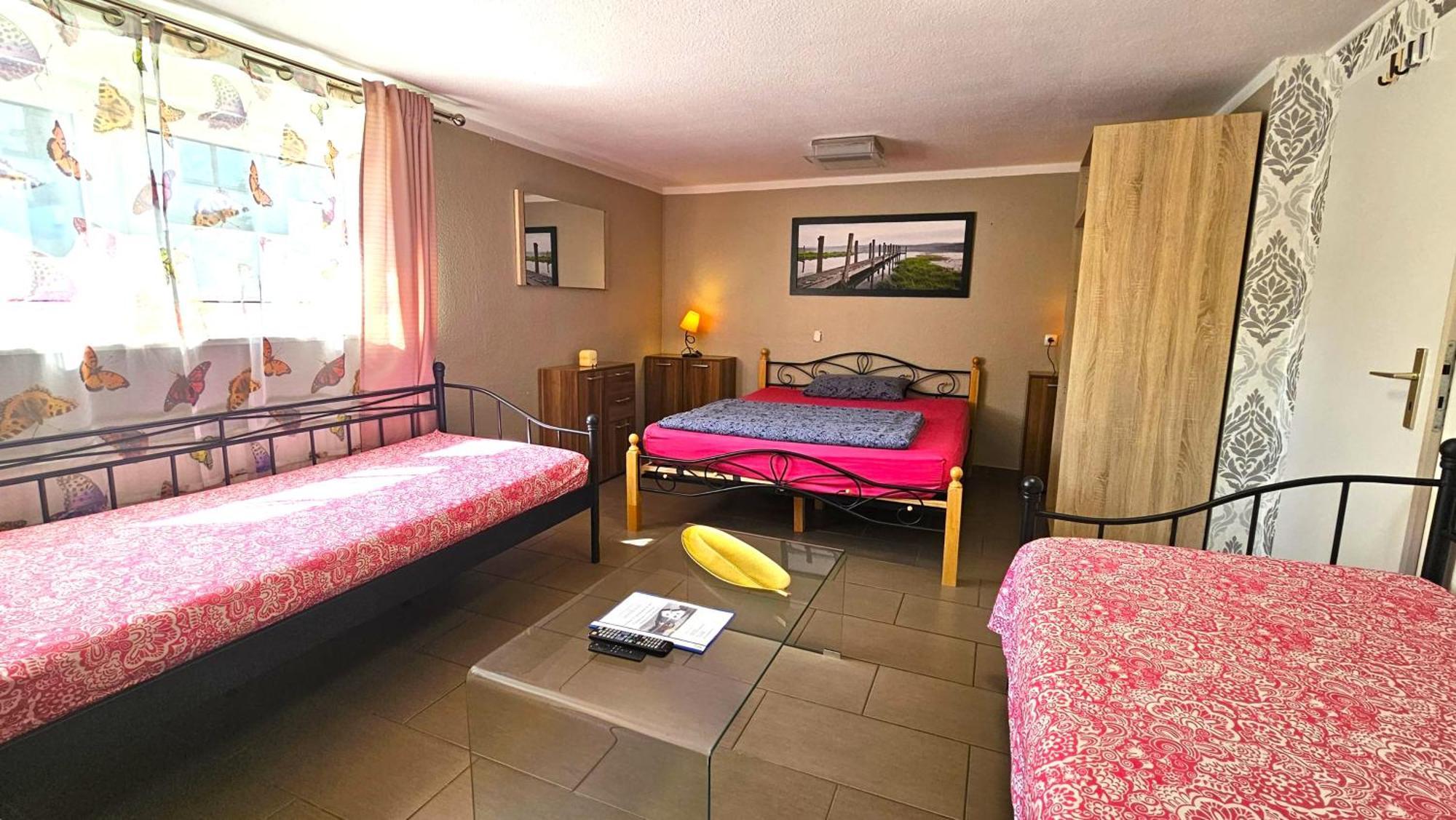 Gruendauer Monteurwohnung/Studentenwohnung Экстерьер фото